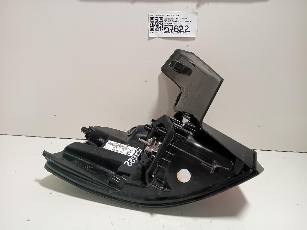 Fanale POST DX 9811028180 Peugeot 5008 II 2017