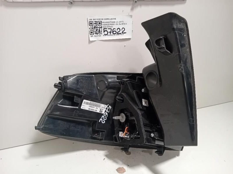Fanale POST DX 9811028180 Peugeot 5008 II 2017