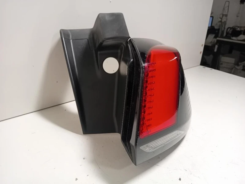 Fanale POST DX 9811028180 Peugeot 5008 II 2017