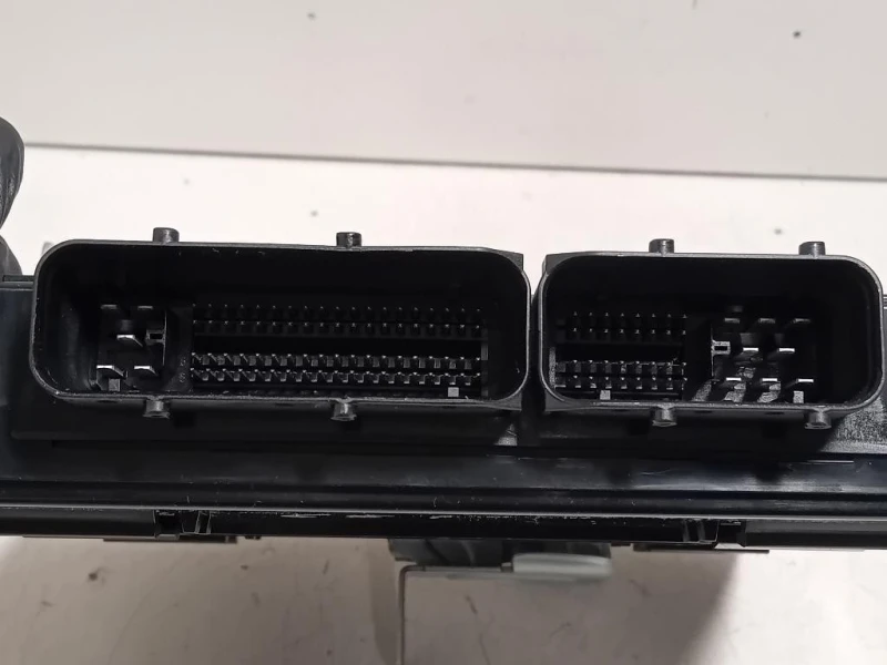 Centralina Comfort K8711035900 Ssangyong Tivoli 2015