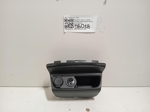 Connettore USB 1131227 Peugeot 2008 I 2016