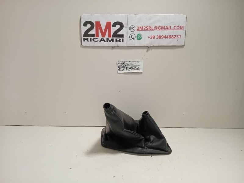 Cuffia DI Rivestimento LEVA Cambio CUFFIA DI RIVESTIMENTO LEVA CAMBIO Toyota Landcruiser 120 2003