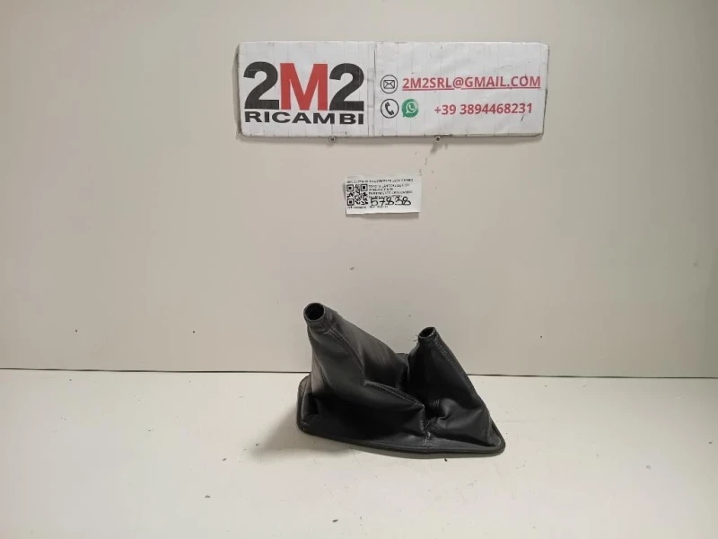 Cuffia DI Rivestimento LEVA Cambio CUFFIA DI RIVESTIMENTO LEVA CAMBIO Toyota Landcruiser 120 2003