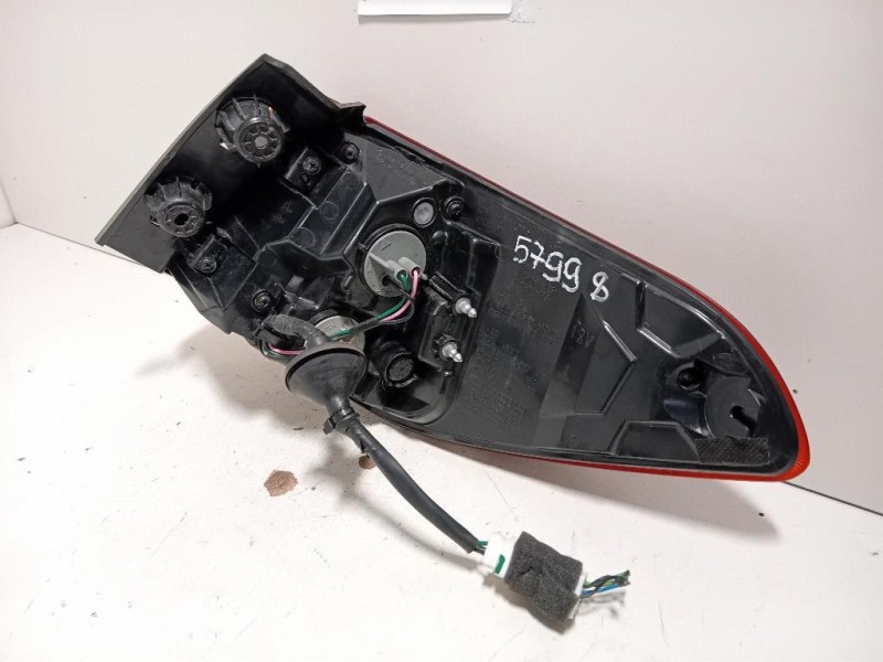 Fanale EST POST SX 92401G4200 Hyundai I30 III CW 2020
