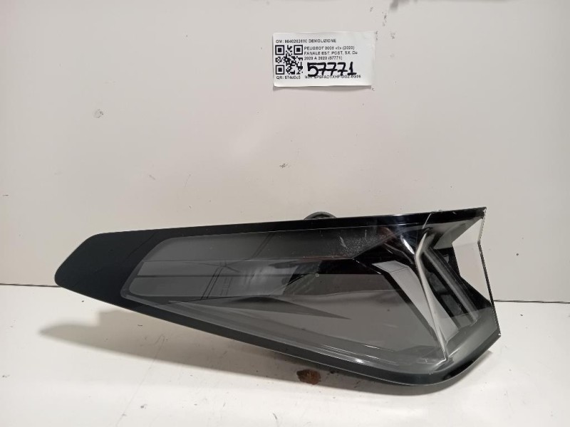 Fanale EST POST SX 9840202680 Peugeot 3008 II 2020