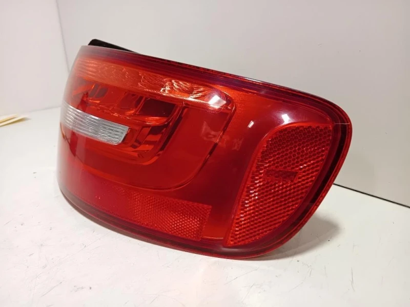 Fanale POST DX 8K9945096D Audi A4 8K5 Avant 2012