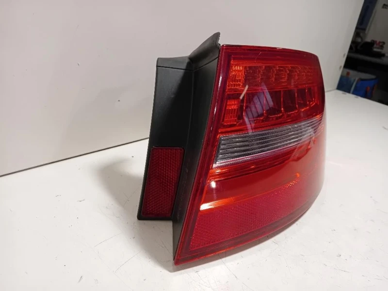 Fanale POST DX 8K9945096D Audi A4 8K5 Avant 2012