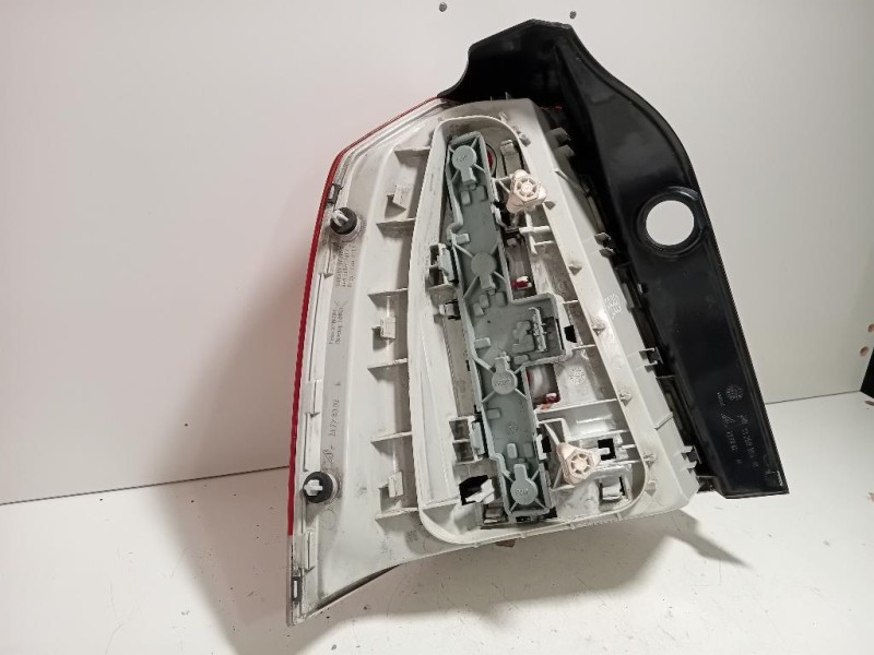 Fanale POST DX 21728002 Opel Zafira B 2005