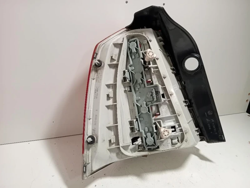 Fanale POST DX 21728002 Opel Zafira B 2005
