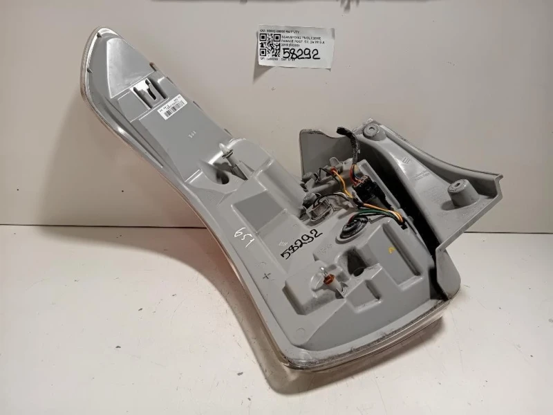 Fanale POST DX 83602-35000 Ssangyong Tivoli 2015