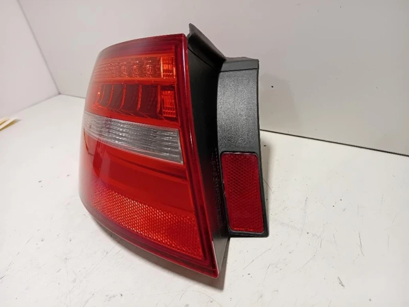 Fanale POST SX 8K9945095D Audi A4 8K5 Avant 2012