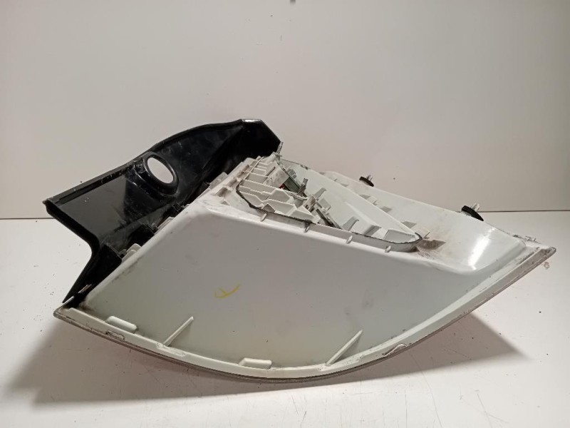 Fanale POST SX 084421960L Opel Zafira B 2005