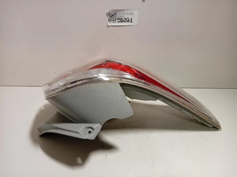 Fanale POST SX 83601-35000 Ssangyong Tivoli 2015