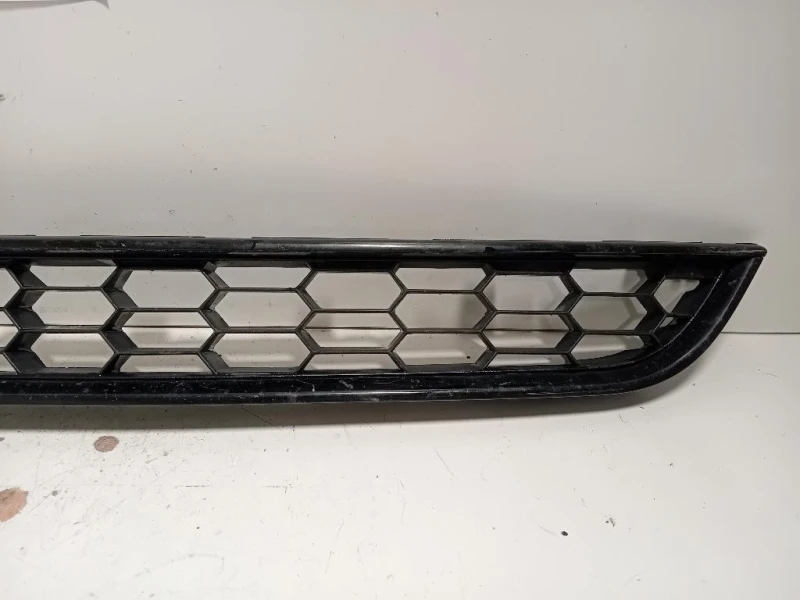 Griglia DI Ventilazione Paraurti INF ANT C1BJ-17K945-AB Ford Fiesta VI 2012