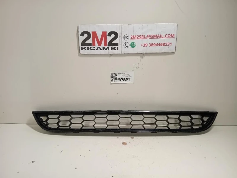 Griglia DI Ventilazione Paraurti INF ANT C1BJ-17K945-AB Ford Fiesta VI 2012