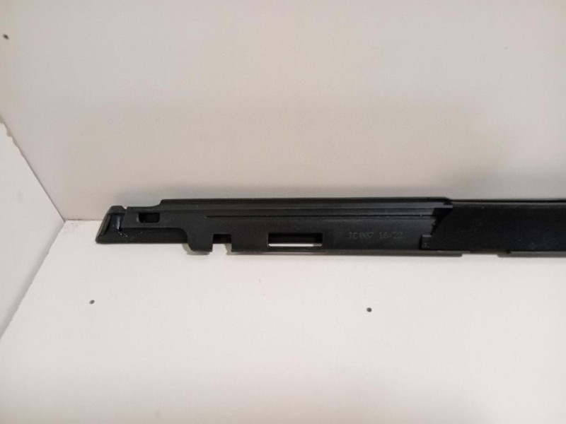 Guarnizione Raschiavetro Porta EST ANT DX 96778809TV Peugeot 308 II 2017