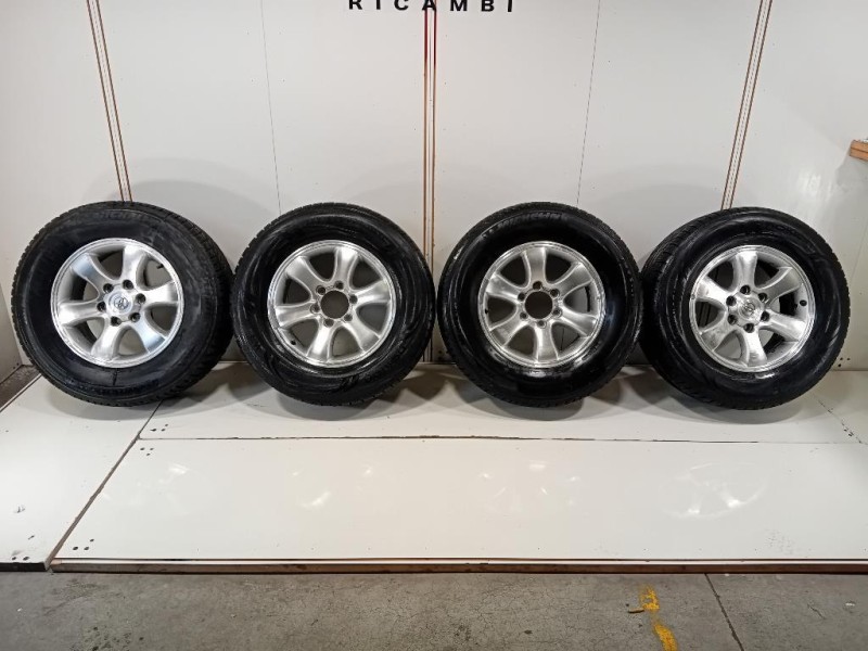 KIT 4 Cerchi KIT 4 CERCHI Toyota Landcruiser 120 2003