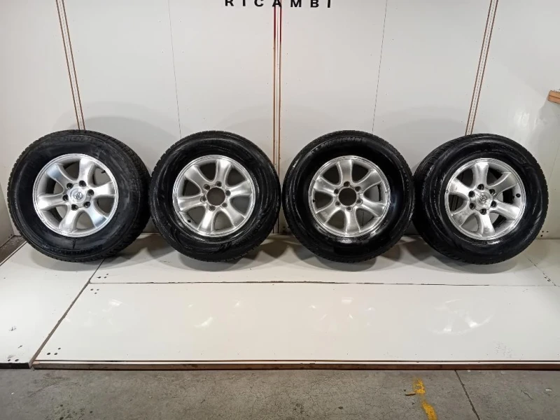 KIT 4 Cerchi KIT 4 CERCHI Toyota Landcruiser 120 2003