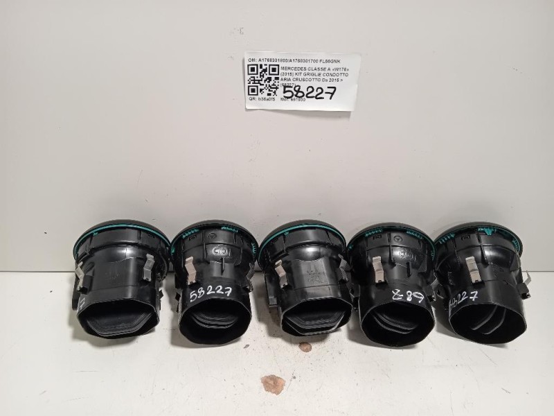 KIT Griglie Condotto ARIA Cruscotto A1768301800A1768301700 Mercedes Classe A W176 2015