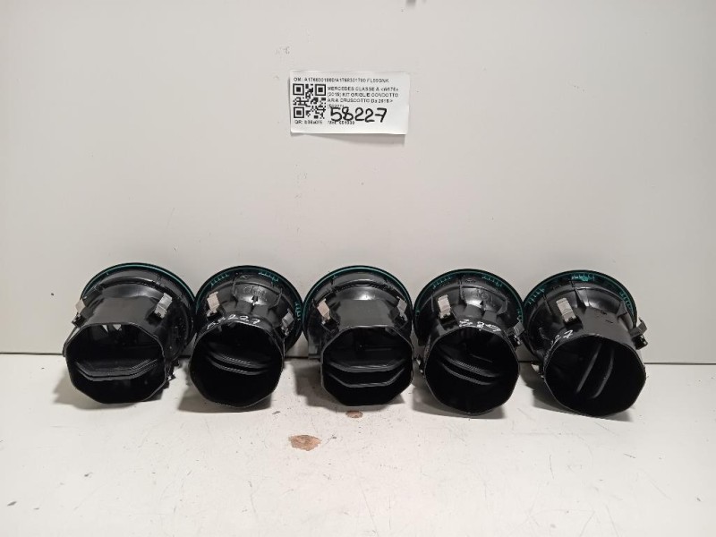 KIT Griglie Condotto ARIA Cruscotto A1768301800A1768301700 Mercedes Classe A W176 2015