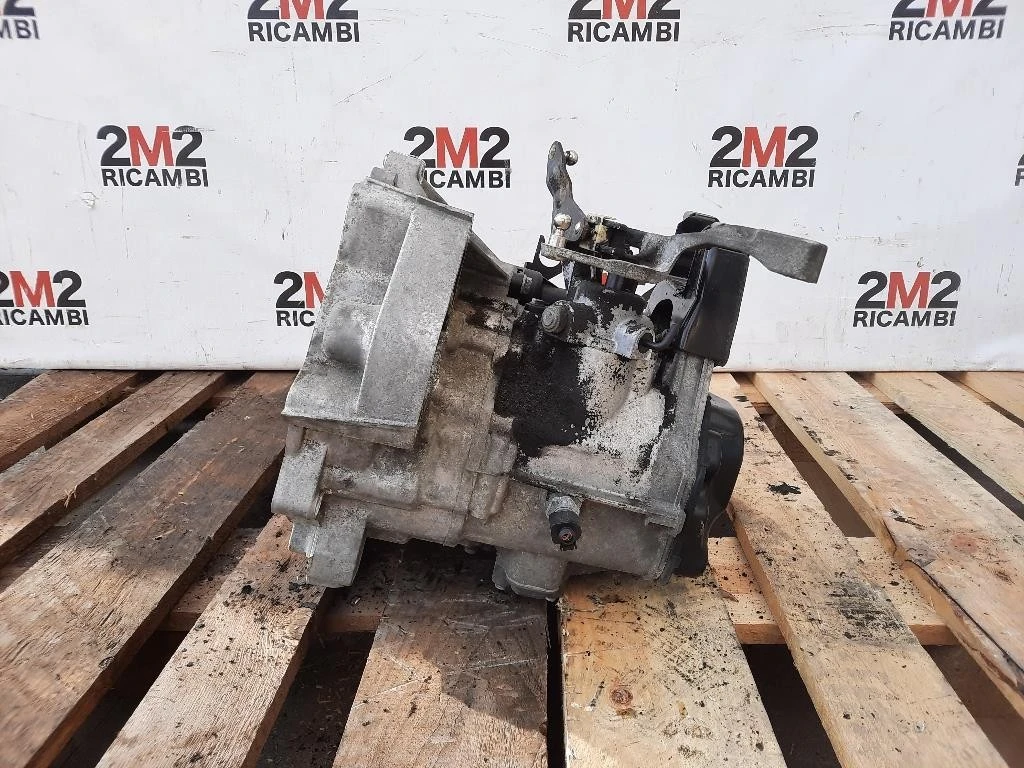Cambio Revisionato 02T301103J Volkswagen POLO IV 2002