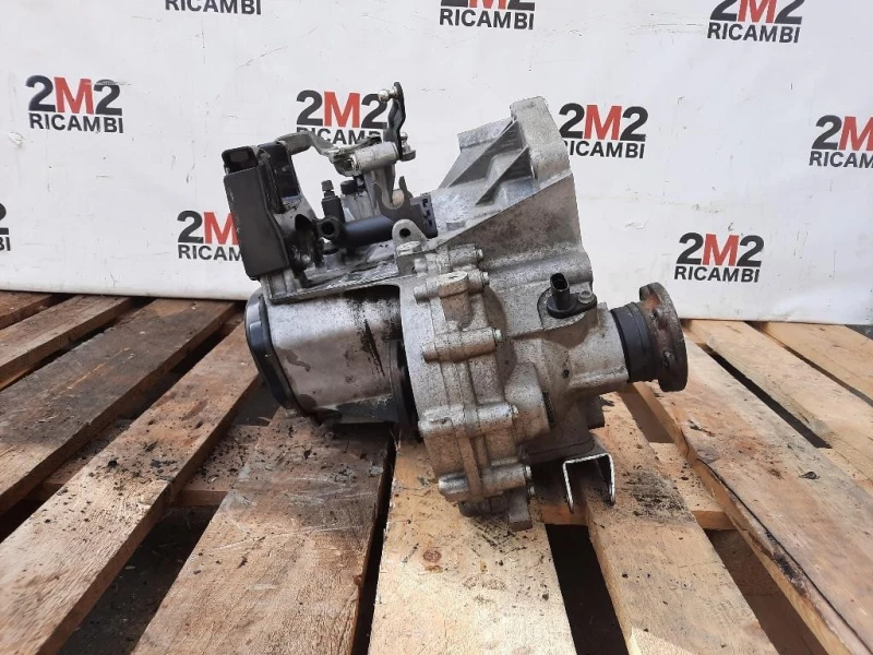 Cambio Revisionato 02T301103J Volkswagen POLO IV 2002