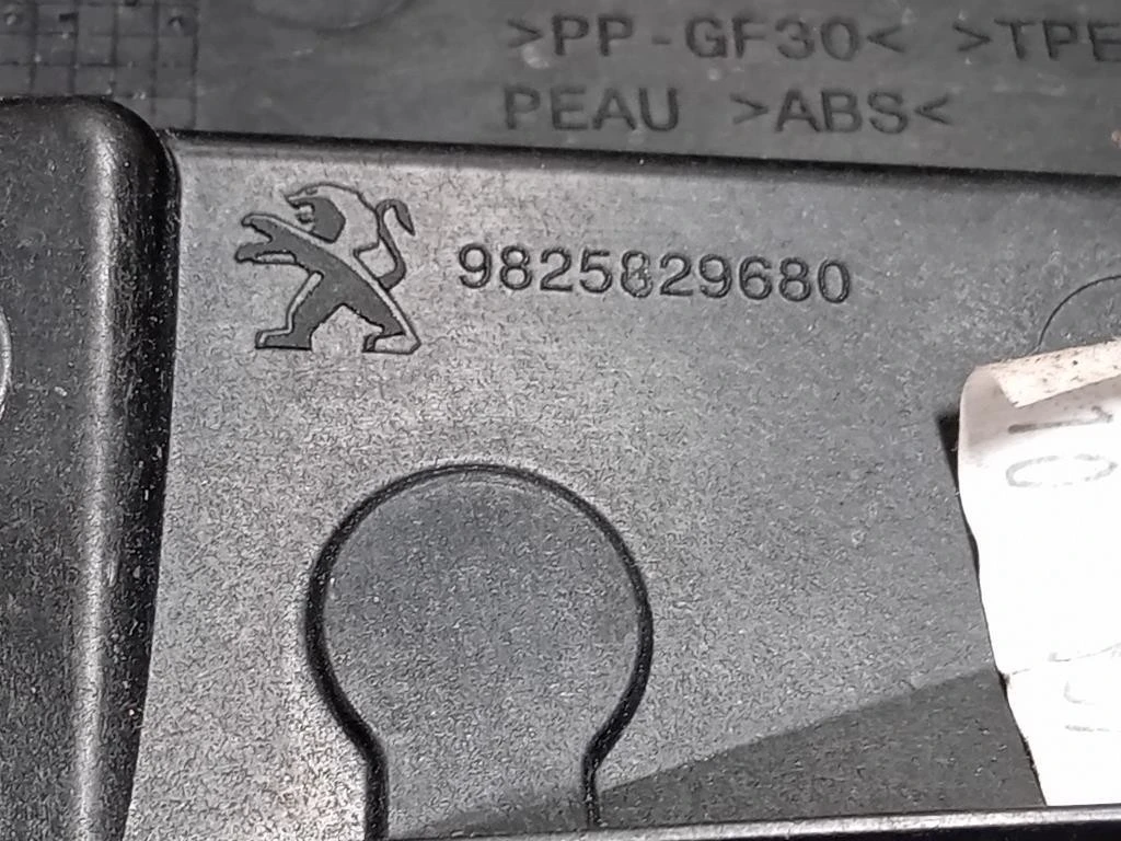 Modanatura Portello POST SX 9825829680 Peugeot 2008 II 2020