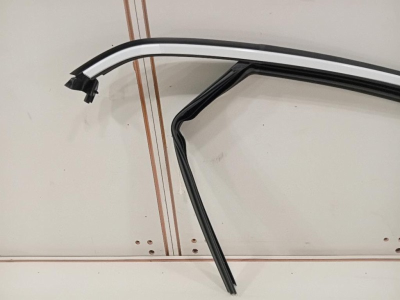 Canalina Guida Cristallo Porta LATO ANT ANT SX 96778949TV Peugeot 308 II 2017