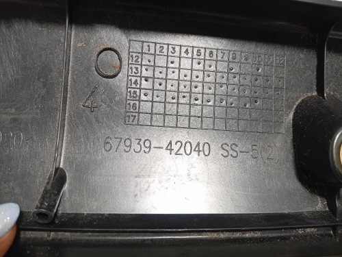 Pannello Rivestimento Portello INF POST 67939-42040 Toyota RAV 4 IV 2013