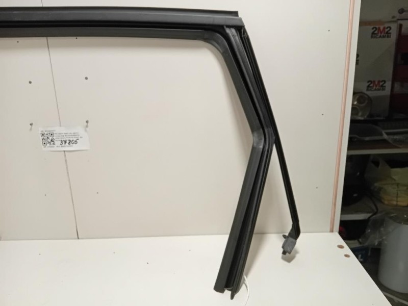 Canalina Scorrimento Cristallo Porta POST SX 98136602XT Peugeot 5008 II 2017