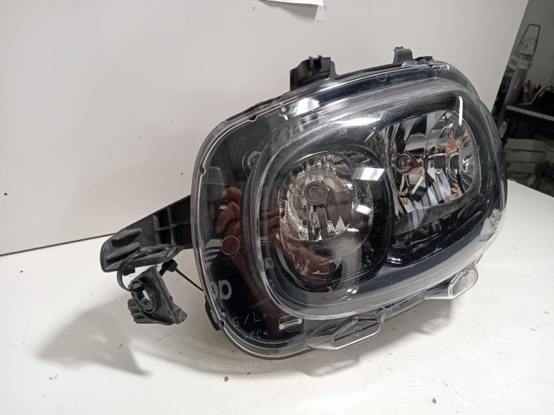 Proiettore ANT SX 9820060680 Citroen C3 III 2016