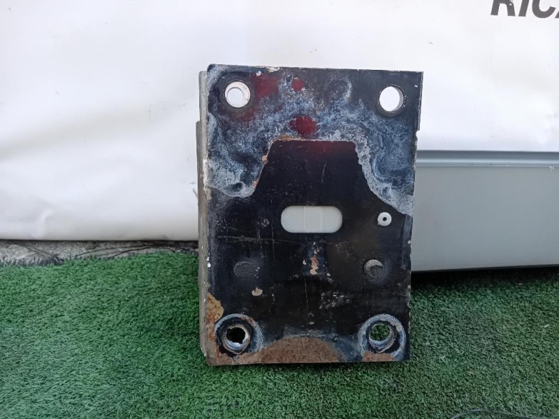 Traversa Paraurti POST NA1J50260 Mazda MX5 IV 2015