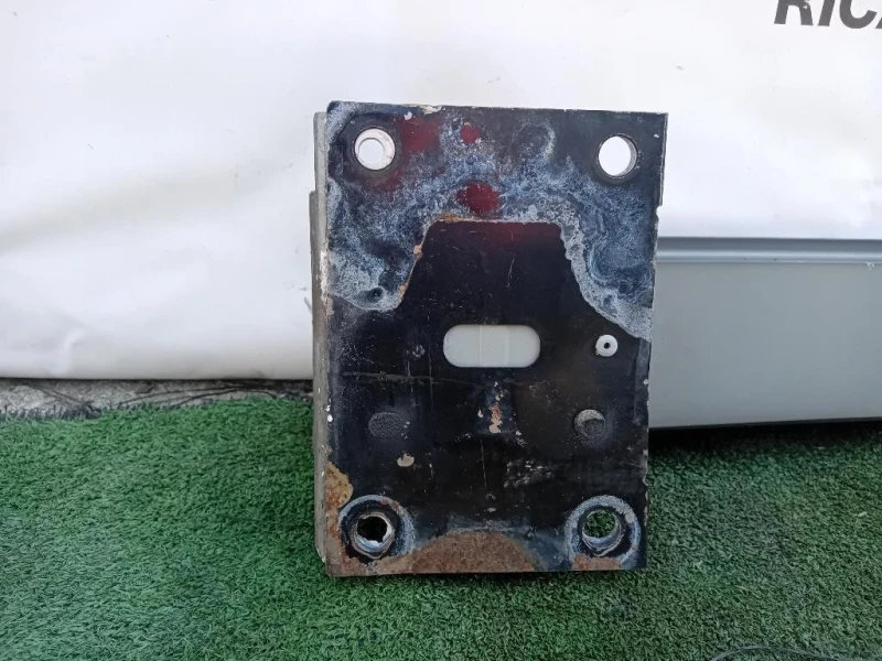 Traversa Paraurti POST NA1J50260 Mazda MX5 IV 2015