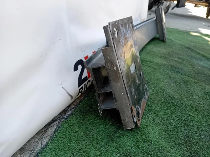 Traversa Paraurti POST NA1J50260 Mazda MX5 IV 2015