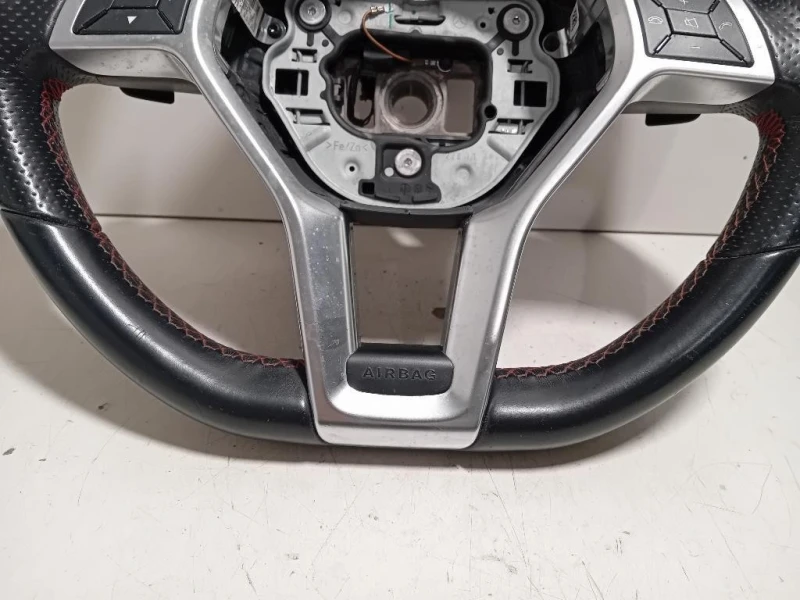 Volante A1724601803 Mercedes Classe A W176 2013