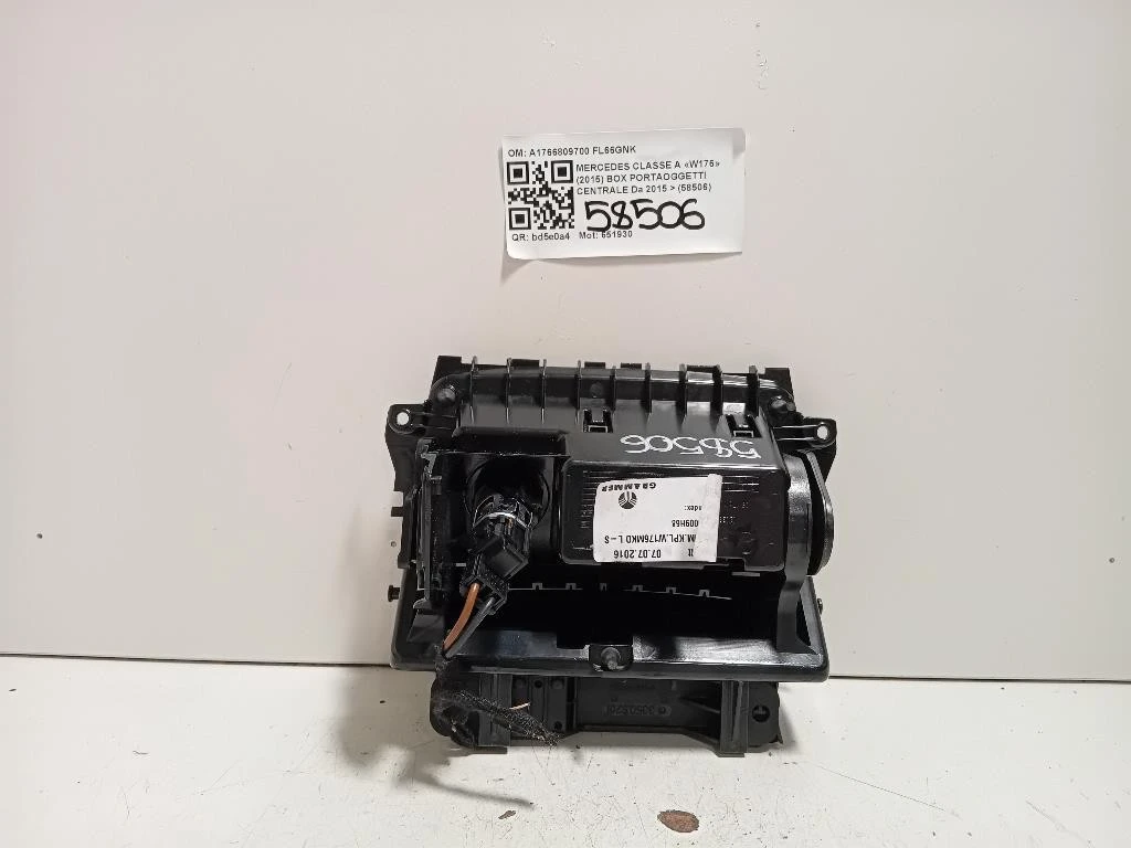 BOX Portaoggetti A1766804400 Mercedes Classe A W176 2015