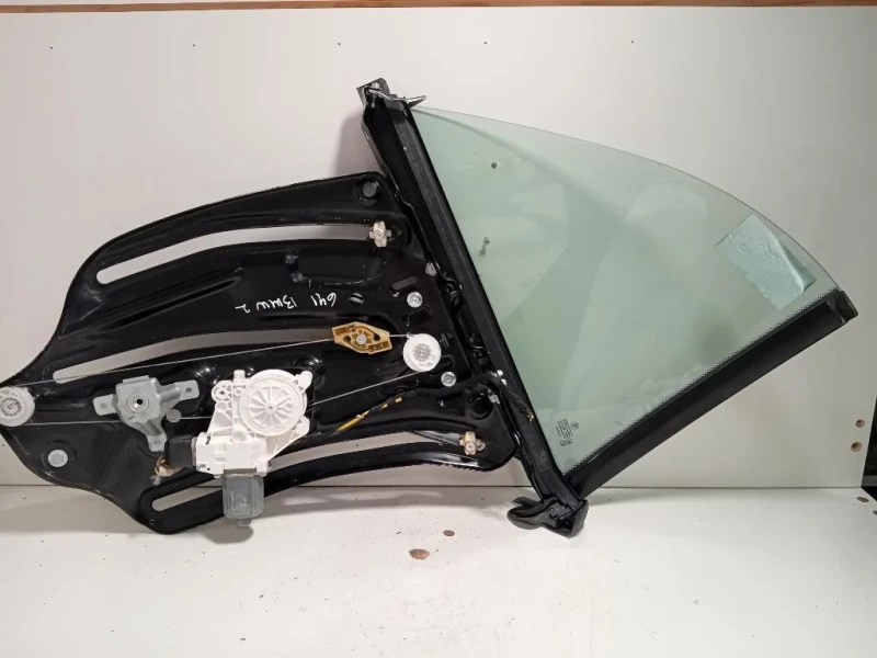 Cristallo Fisso Parafango POST SX 7363857 Bmw Serie 2 F23 Cabrio 2014