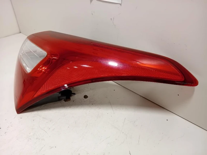 Fanale POST DX 92402-A50 Hyundai I30 II 2015