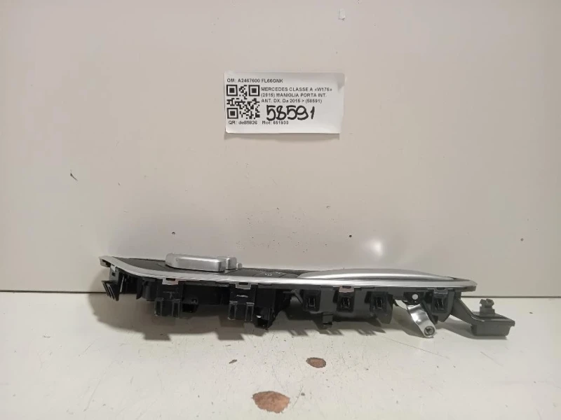 Maniglia Porta INT ANT DX A2467600 Mercedes Classe A W176 2015