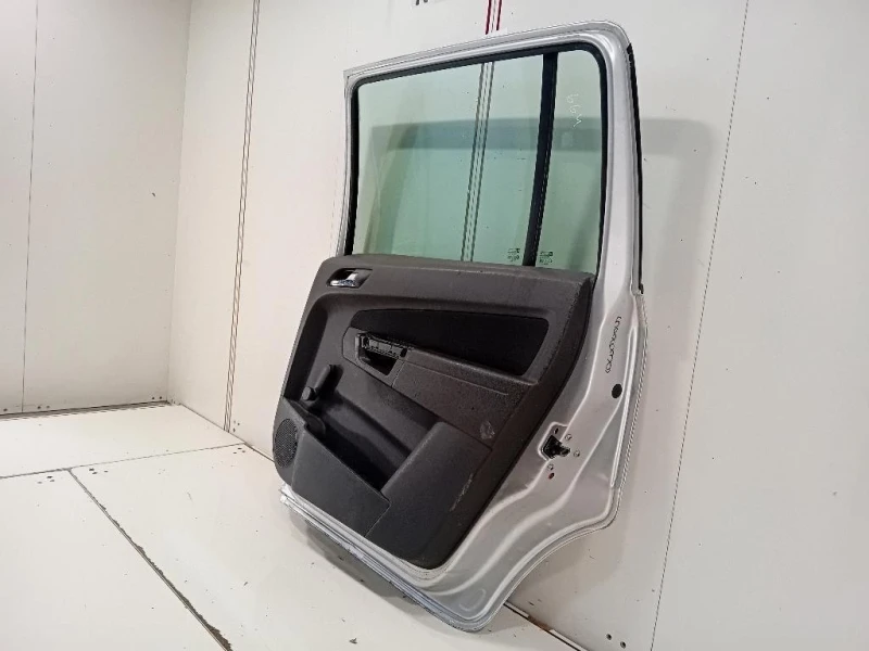 Porta POST DX 13203016 Opel Zafira B 2005