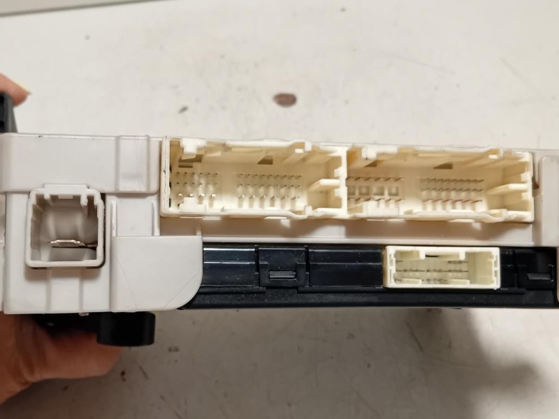 Centralina Comfort 89221-47280 Toyota Prius II 2012
