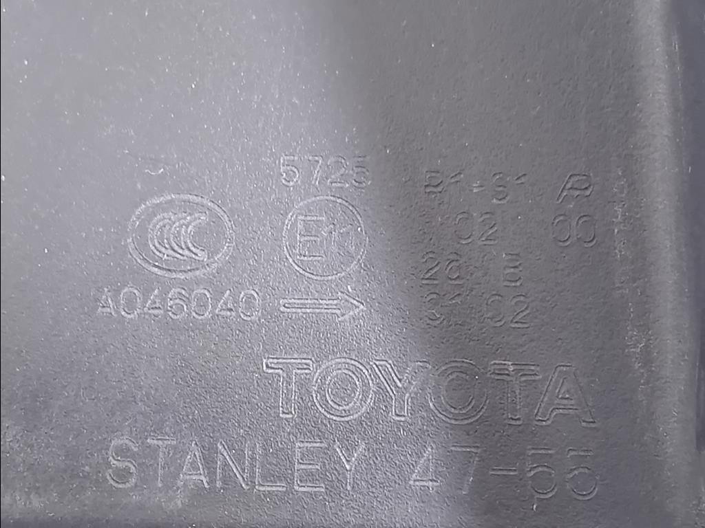 Fanale POST DX FANALE POST DX Toyota Prius II 2012