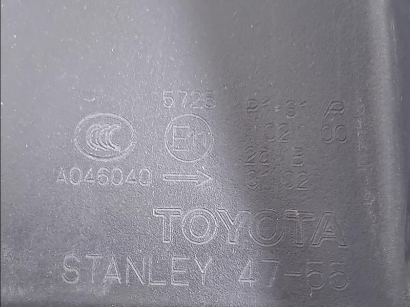 Fanale POST DX FANALE POST DX Toyota Prius II 2012