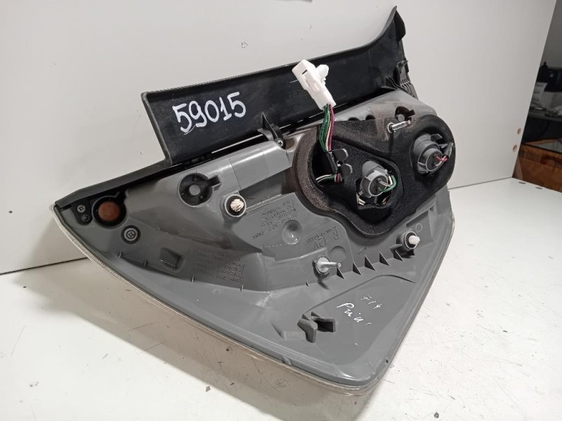 Fanale POST DX FANALE POST DX Toyota Prius II 2012