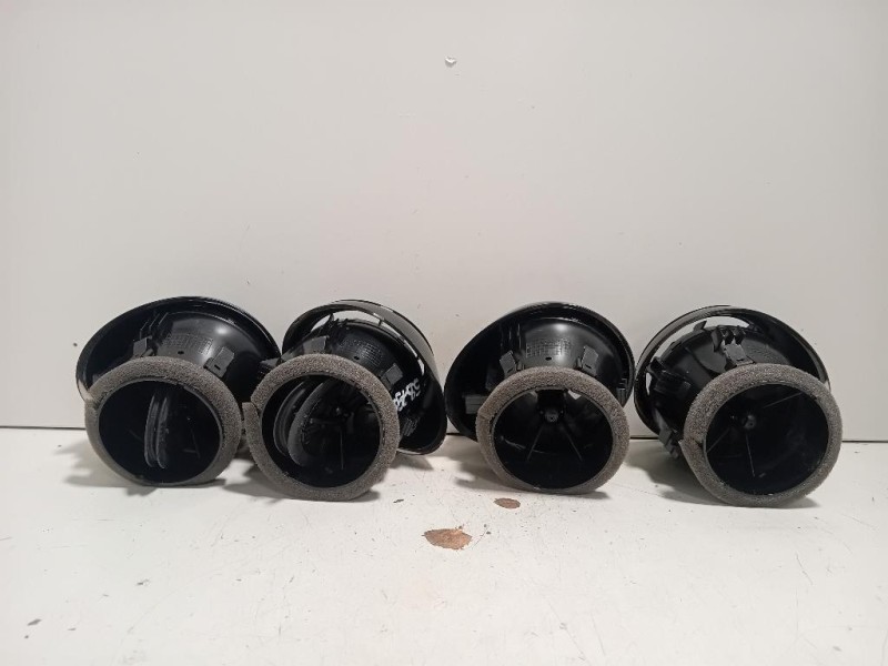 KIT Griglie Condotto ARIA Cruscotto 8X28209018X28209518X2820902 Audi A1 8XK 2015