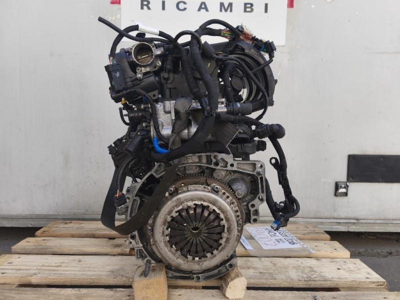 Motore Completo HM01 82 CV 60 KW Peugeot 208 I 2015
