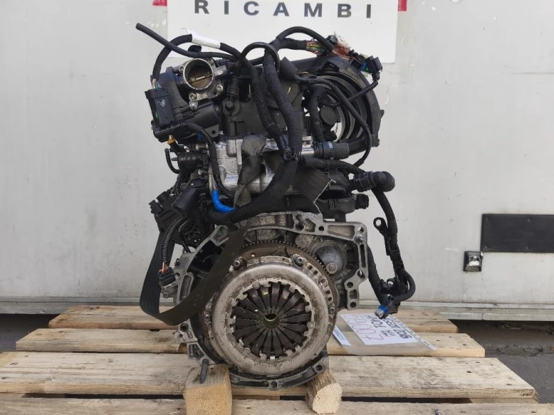 Motore Completo HM01 82 CV 60 KW Peugeot 208 I 2015