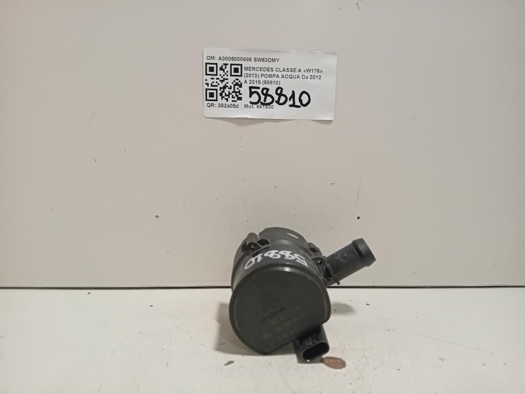 Pompa Acqua A0005000686 Mercedes Classe A W176 2013