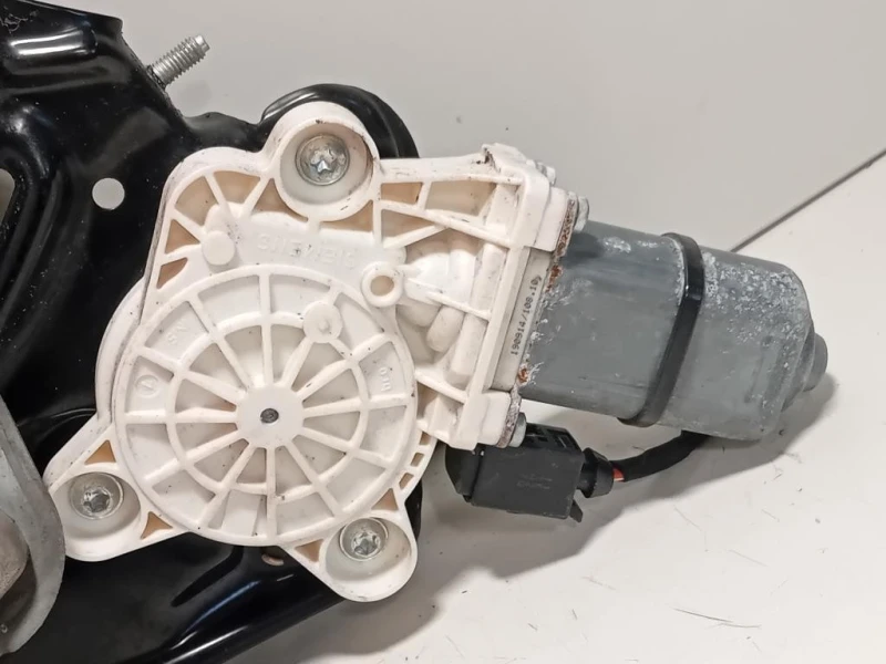 Alzacristallo Parafango POST DX A1729062400 Mercedes Classe SLK R172 2011