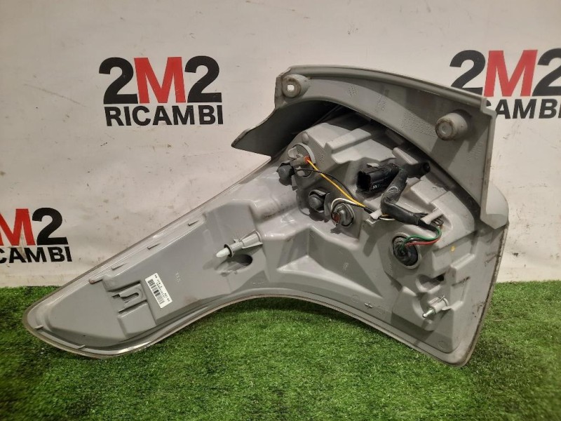 Fanale POST DX 83602-35000 Ssangyong Tivoli 2015